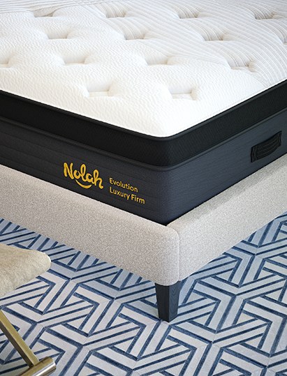 Corner of the Nolah Evolution with its handles and quilted top